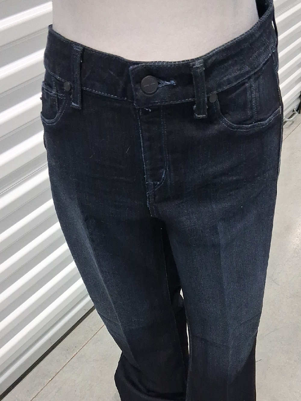 Hot In Hollywood Jean - Picture 2 of 8